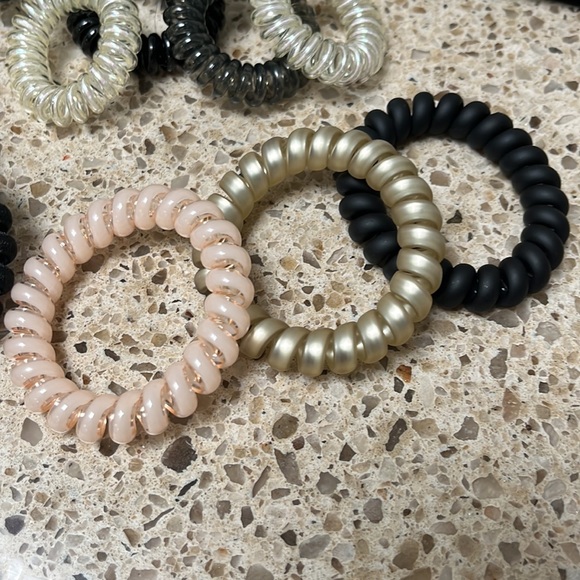 Ladies assorted hair accessories - Picture 4 of 10